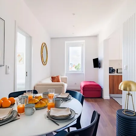 2br Cardiff With Balcony Lisboa