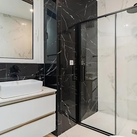 Апартаменты 2br Cardiff With Balcony *