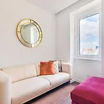 2br Cardiff With Balcony Lisboa
